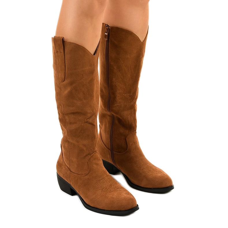 Bottines montantes en daim camel de la marque Everalla cowboy boots brun multicolore