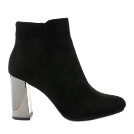 Bottines en daim noir sur le poteau KL-705 le noir
