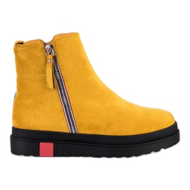 Seastar Bottes sur la plate-forme noire jaune