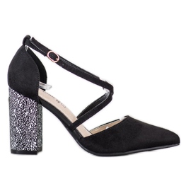 Goodin Escarpins à la mode sur un pilier noir