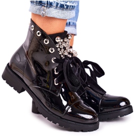 MSMG Bottines chaudes femme avec perles métallisées et ruban, laquées Perla le noir
