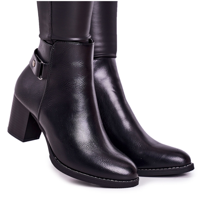 PJ1 Bottes chaudes classiques pour femmes sur un talon noir imparable le noir