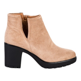 Bella Paris Bottines Beiges Avec Une Coupe