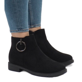 Bottes en daim isolées noires X-36