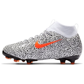 Chaussures de football Nike Mercurial Superfly 7 Academy CR7 FG / MG Jr CV3182-180 blanc