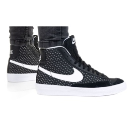 Nike Blazer Mid '77 Gs W DC9197-001 chaussures le noir Nike Blazer Mid '77 Gs W DC9197-001 chaussures le noir