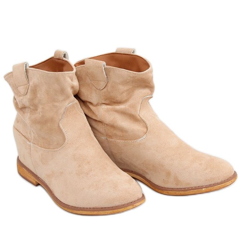 Boots beiges sur un coin caché B0-515 Kaki