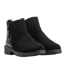 Bottines plates en daim noir Genesario le noir
