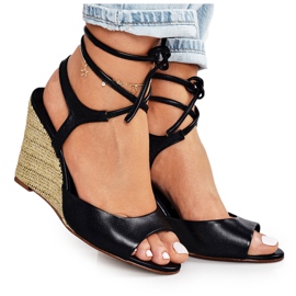 Sandales En Cuir Sur Un Coin Tressé Laura Messi 1944 Noir