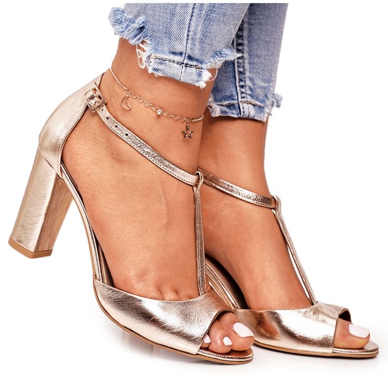 Sandales En Cuir Sur Une Barre Laura Messi 1916 Doré d'or Sandales En Cuir Sur Une Barre Laura Messi 1916 Doré d'or