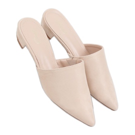 Chaussons à bout beige amande MM-799 Beige
