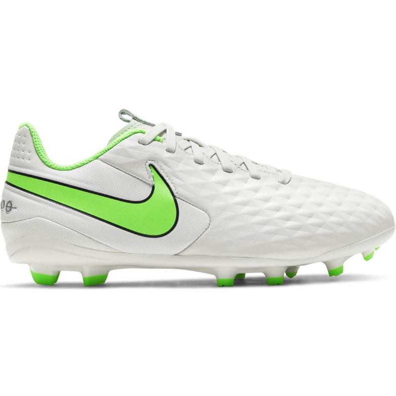 Nike Tiempo Legend 8 Academy FG / MG Junior AT5732 030 chaussures de football blanche blanche