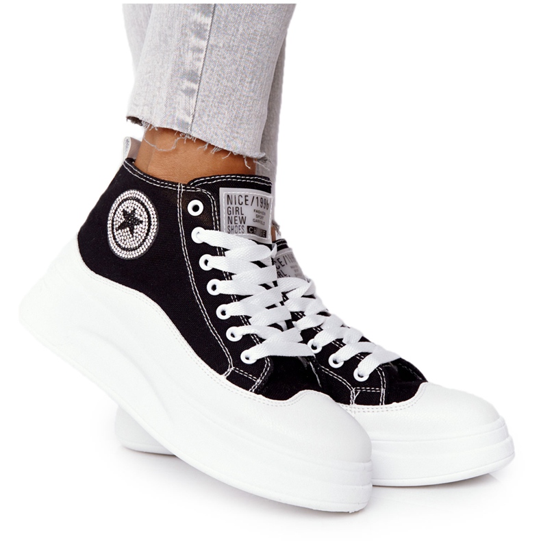 Baskets hautes pour femmes sur la plate-forme noire Nice Girl blanche le noir Baskets hautes pour femmes sur la plate-forme noire Nice Girl blanche le noir