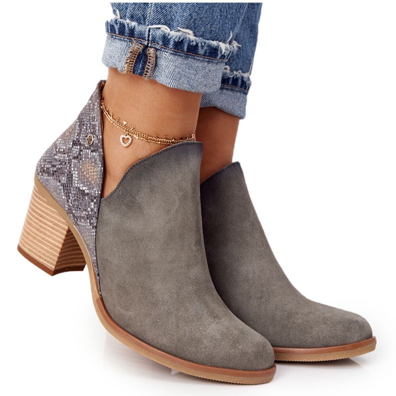 Bottes En Cuir Pour Femmes Sur Un Talon Maciejka Gris 04492 beige