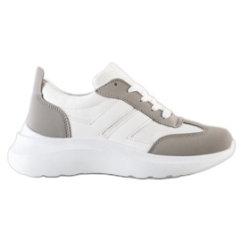 SHELOVET Chaussures de sport sur la plate-forme blanche