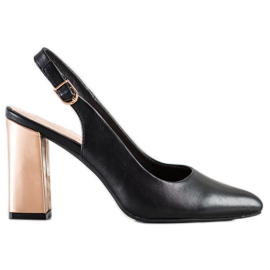 Escarpins sur un bar Sergio Leone noir