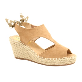 Espadrilles beige des femmes avec un arc 21SD98-3593
