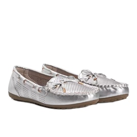 Mocassins argentés en éco-cuir, ajouré Esther Mocassins argentés en éco-cuir, ajouré Esther