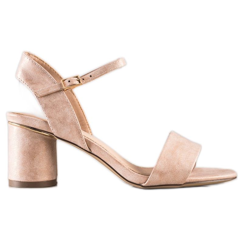 Evento Sandales élégantes sur un bar rose Evento Sandales élégantes sur un bar rose