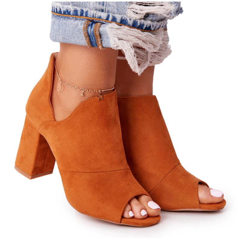 Bottes de printemps en daim sur un poteau Vinceza 21-17095 Camel brun Bottes de printemps en daim sur un poteau Vinceza 21-17095 Camel brun