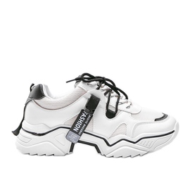 Baskets de sport Kenya noires et blanches