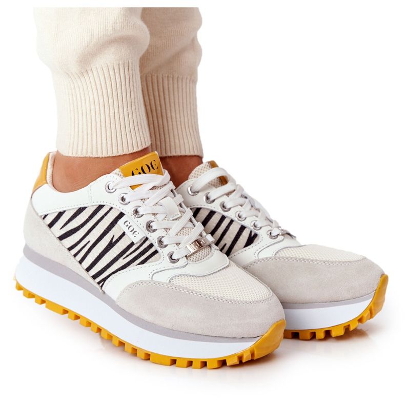 Chaussures de sport en cuir sur la plate-forme GOE HH2N4001 blanc-jaune blanche