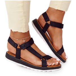 Sandales pour femmes sur une semelle en caoutchouc noir Stranger le noir