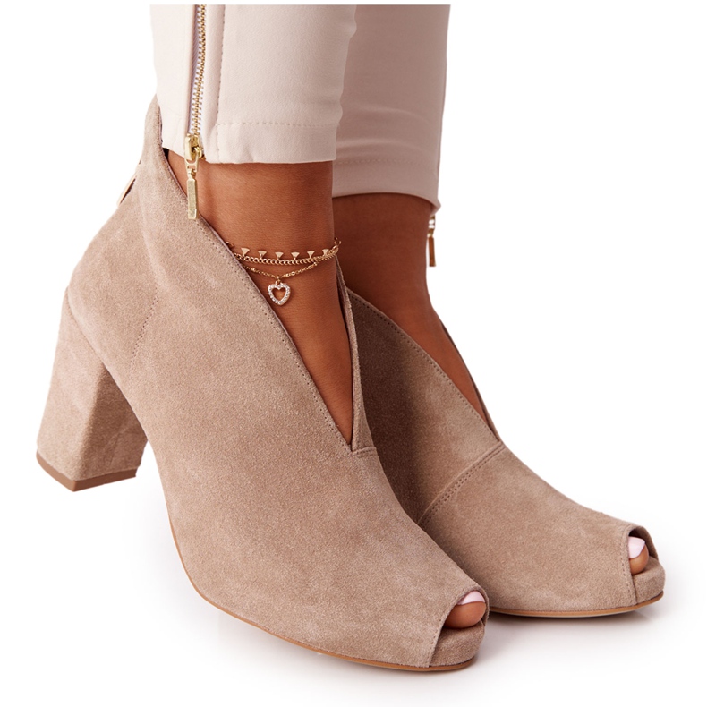 Exquisite Bottines En Daim Sur Un Poteau Avec Une Coupe Exquise 1243 Beige