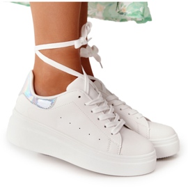 Chaussures de sport baskets sur la plate-forme blanc et argent brillant brillant
