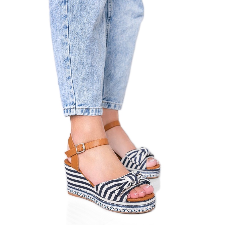 Sandales compensées bleues et blanches Dulce