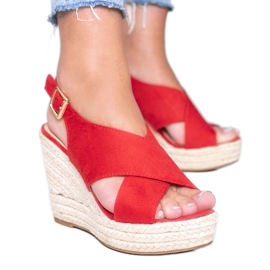 Espadrilles rouges sur le talon compensé Summer Dream Espadrilles rouges sur le talon compensé Summer Dream