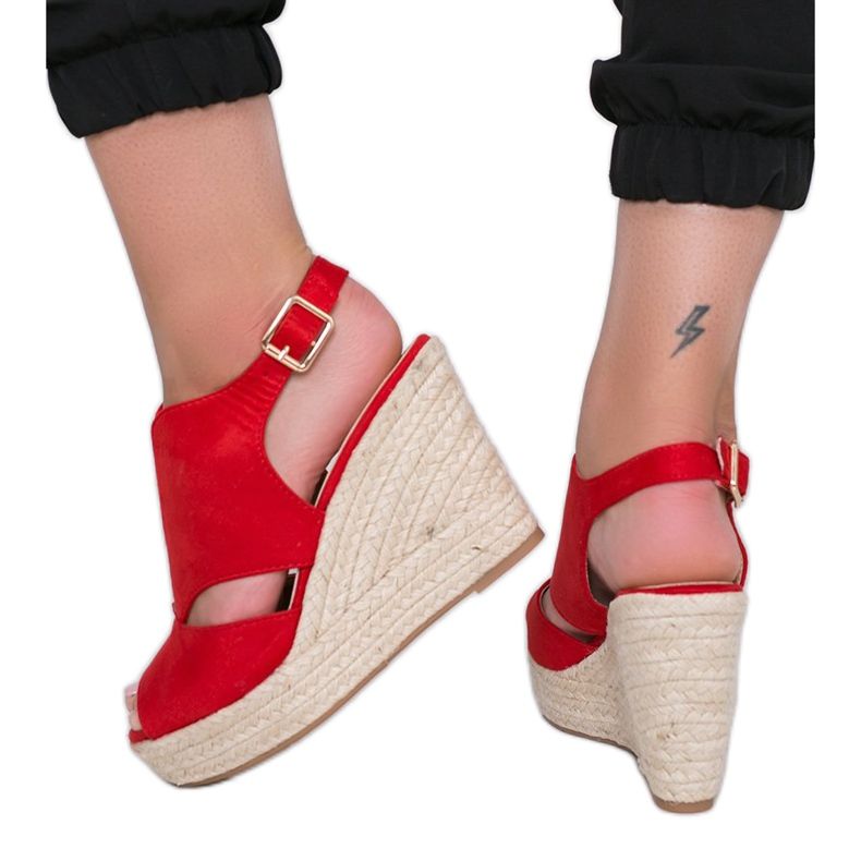 Espadrilles rouges sur le coin Pretty Woman Espadrilles rouges sur le coin Pretty Woman