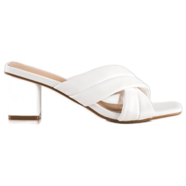 Small Swan Pantoufles élégantes en cuir écologique blanc