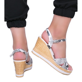 Sandales compensées blanches au motif peau de serpent Peekaboo