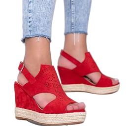 Sandales rouges ajourées sur le coin Kristi