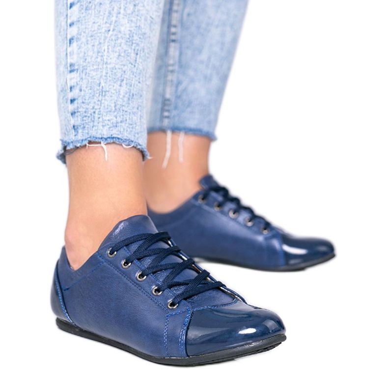 Chaussures bleues à bout vernis de Parady