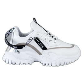 Ideal Shoes Baskets mode blanches