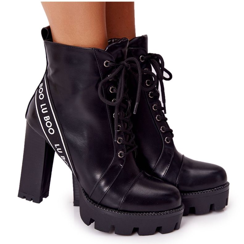 Bottines à lacets sur le poteau Noir Lu Boo le noir