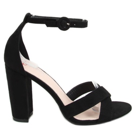 Sandales noires sur le poteau TU133P Noir