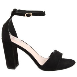 Sandales noires sur le poteau TU132P Noir