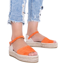Sandales orange sur la plateforme Pearl River Sandales orange sur la plateforme Pearl River