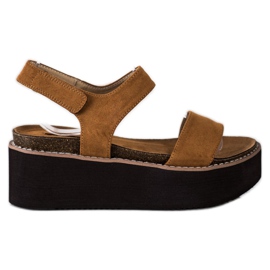 Corina Sandales sur la plate-forme de mode brun Corina Sandales sur la plate-forme de mode brun