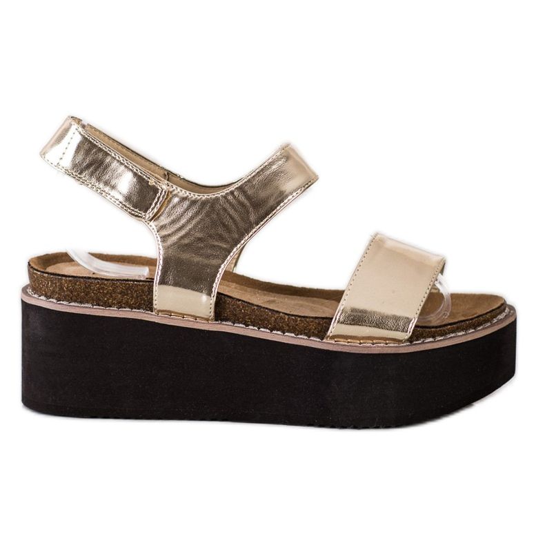 Corina Sandales sur la plate-forme de mode d'or