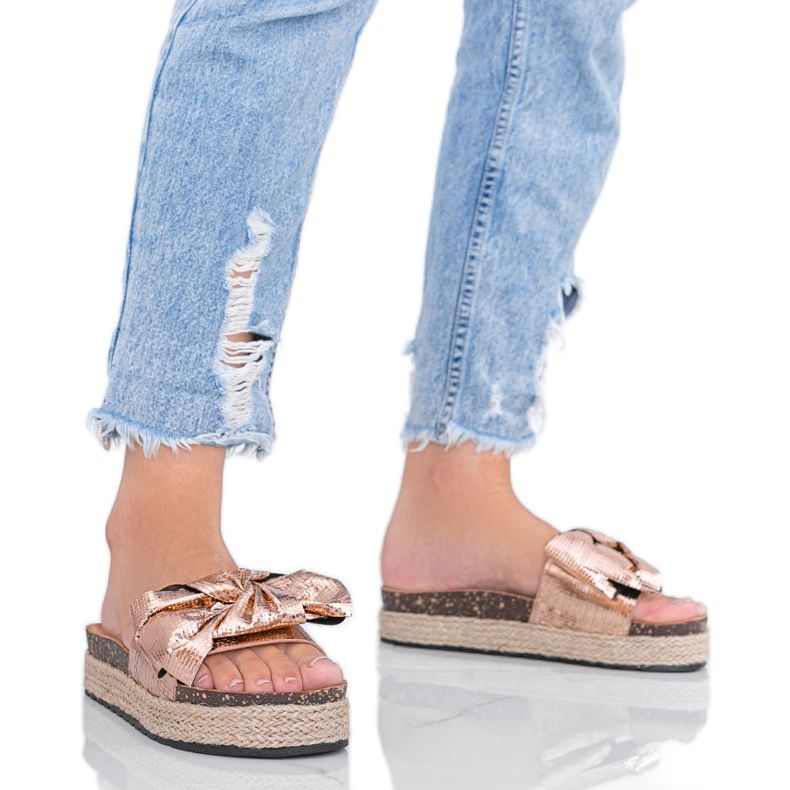 Chaussons pour femmes en or rose avec un nœud Columbia d'or Chaussons pour femmes en or rose avec un nœud Columbia d'or