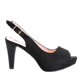 Les sandales noires à talons hauts de Juna le noir