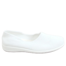 IC05 Ballerines chaussettes blanches