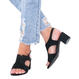 Sandales noires sur un poteau bas Buenna le noir