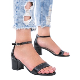 Sandales noires sur tige basse de Love Bites le noir
