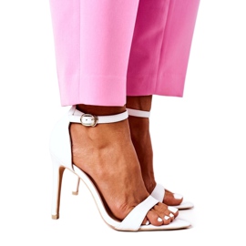 Sandales Élégantes Sur Un Talon Haut Lu Boo Blanc