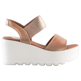 Weide Sandales légères sur un coin blanc doré